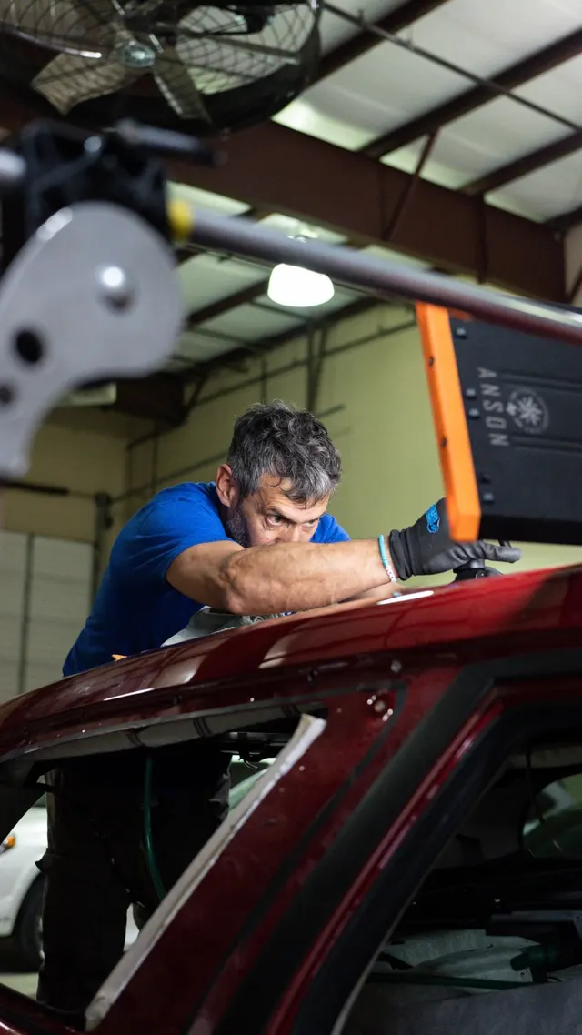 How to Choose the Right PDR Shop Near You