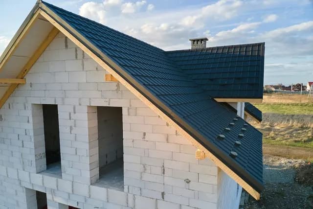 What Is A Mansard Roof? A Complete Guide To This Classic French Design
